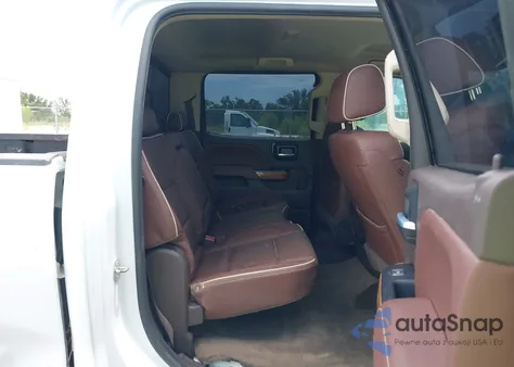 2018 Chevrolet Silverado 2500Hd High Country z USA, uszkodzony, nr VIN 1GC1KXEY6JF199771